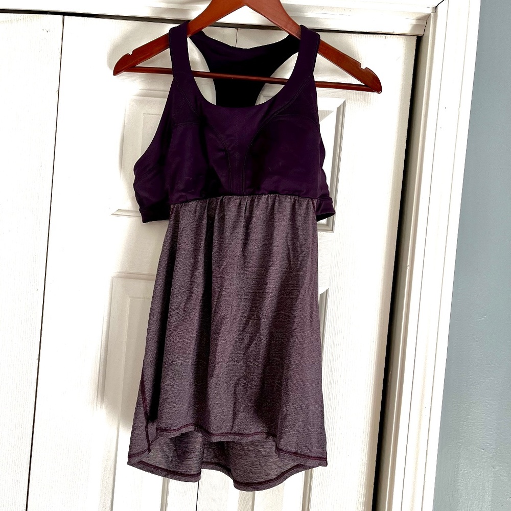 Lululemon workout top size 12